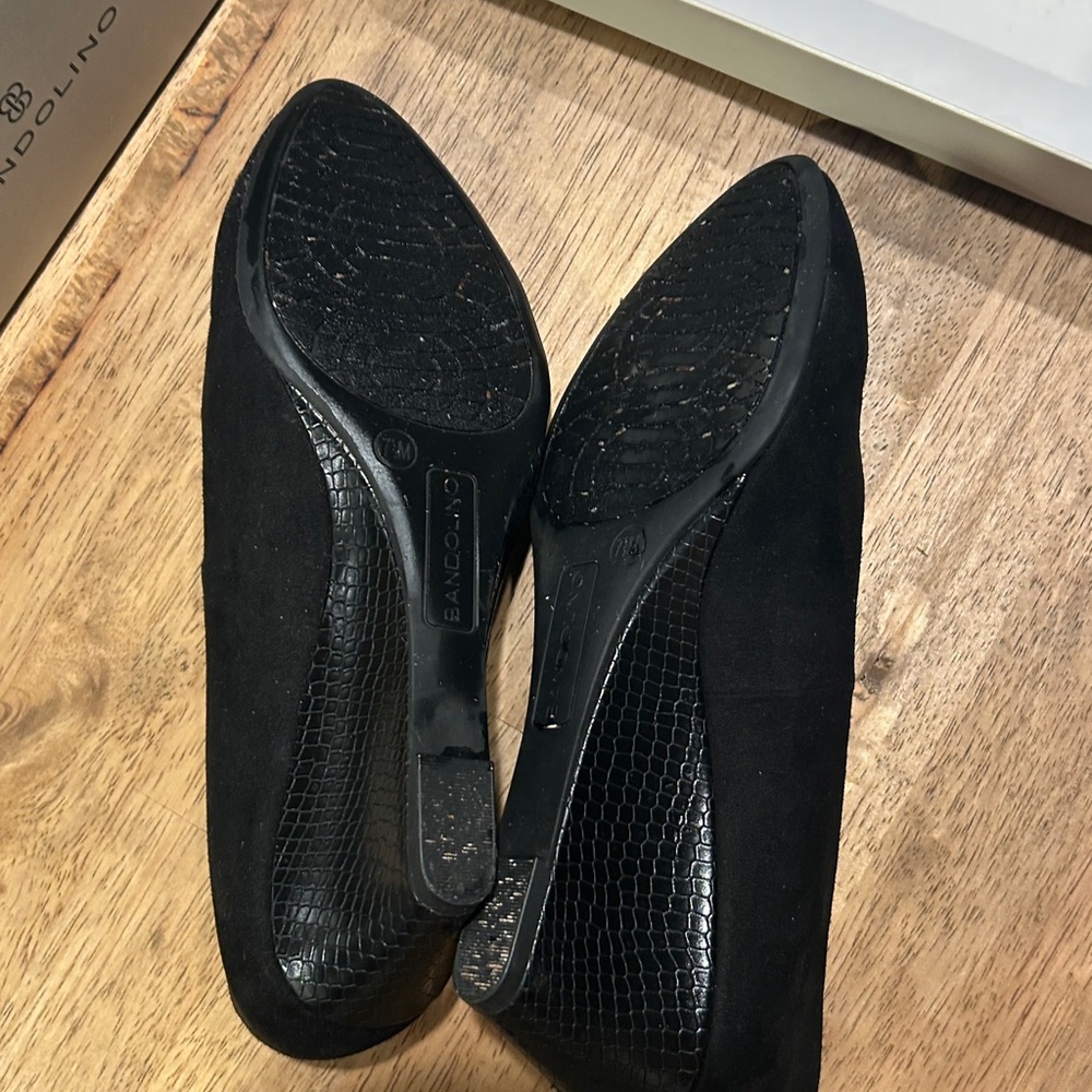 Bandolino Elegant Black Wedge Shoes - Picture 5 of 5
